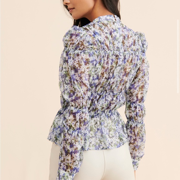 GHOSPELL- Brand New Elegant Floral Ruffle Blouse - Picture 3 of 10